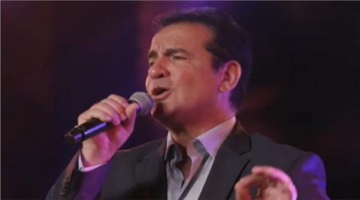 محمد ثروت: يطرح حفل إنشاد ديني بشكل أون لاين في ليلة النصف من شعبان