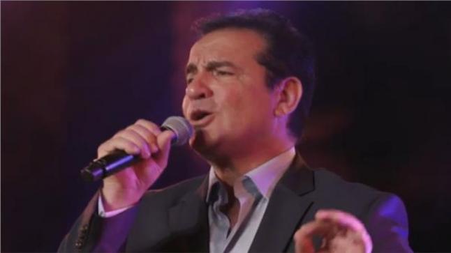 محمد ثروت: يطرح حفل إنشاد ديني بشكل أون لاين في ليلة النصف من شعبان