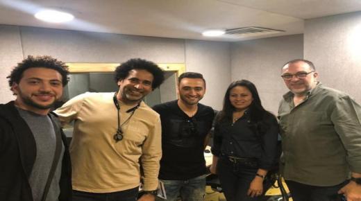 انتهاء المطرب مصطفى شوقي من تسجيل تتر مسلسل القمر أخر الدنيا